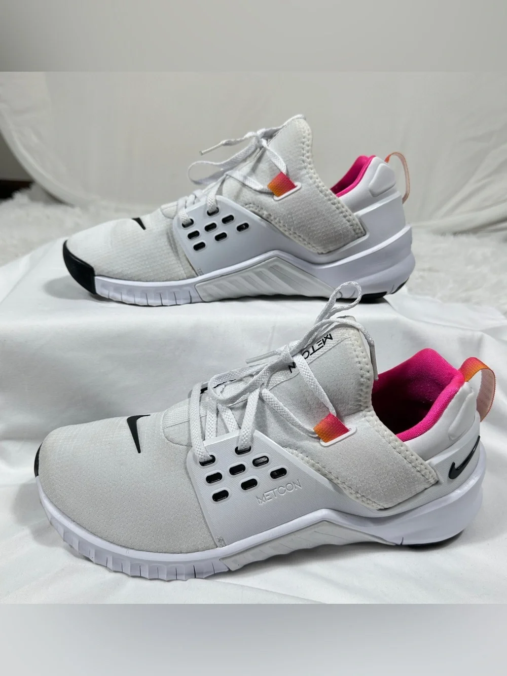 Nike Free Metcon 2 White Fuchsia Pink Women Sz 11 Training Shoes CD8526-100